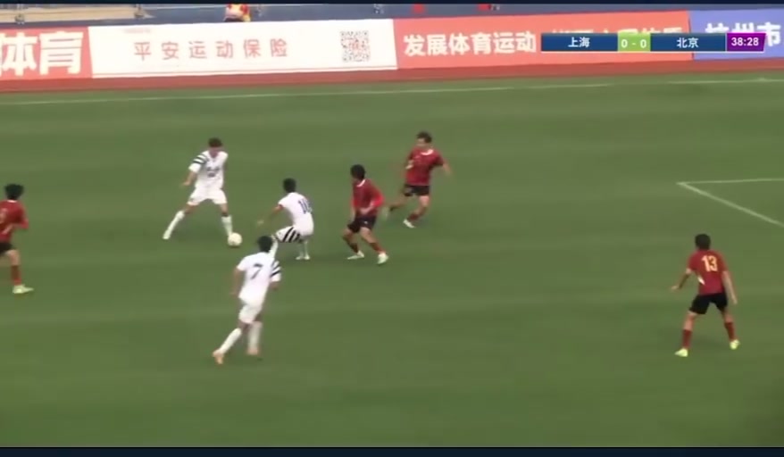 脫韁野馬啊全運(yùn)會上海隊(duì)長蒯紀(jì)聞帶球殺入禁區(qū)破門