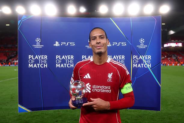 停止時(shí)勝 范·迪克（Van Dijk）當(dāng)選為利物浦與馬德里競技