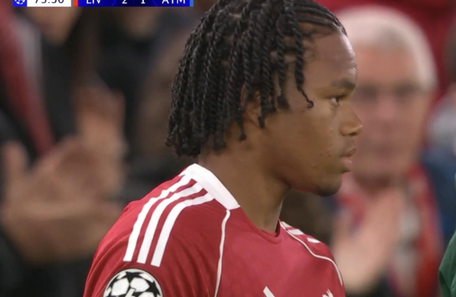 17歲 在冠軍聯(lián)賽中踢球19天 Ngumoha成為利物浦歐洲歷史上最年輕的球員